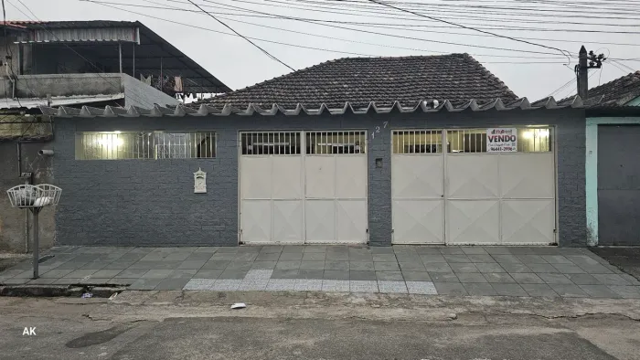 Vendo casa linear, 04 quartos. Bairro: Califórnia, Nova Iguaçu