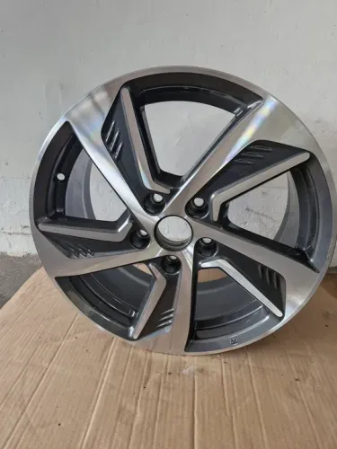 Roda Aro 17 Honda Hrv Touring 2022/2024. Genuina 01 und disponível