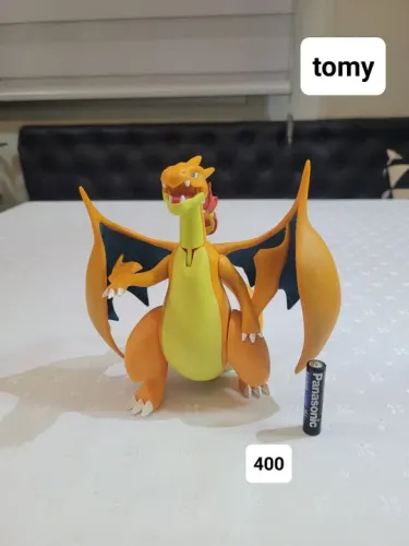 Mega Charizard Y Tomy - Figura de Ação Pokémon