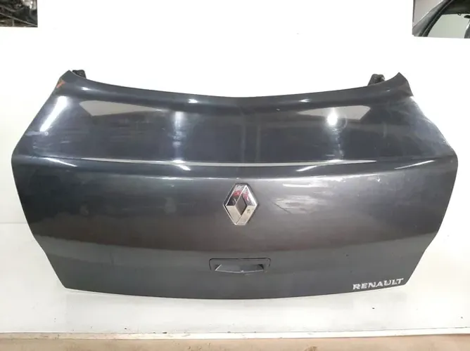 Tampa traseira Renault Megane Sedan 2010