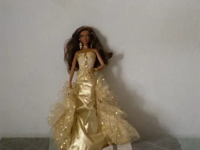 Barbie Collector 50th Anniversary 2008 Negra Rara. Sem caixa.