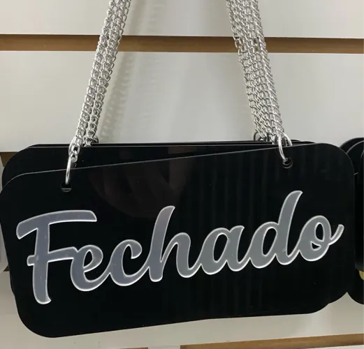 Placa aberto e fechado premium preto e prata 
