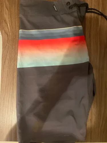 Shorts Rip Curl - Tamanho 38
