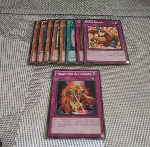 Coleção de Cartas Yu-Gi-Oh 9 cards do Deck Duelist Revolution Set 1a. Edição em Inglês