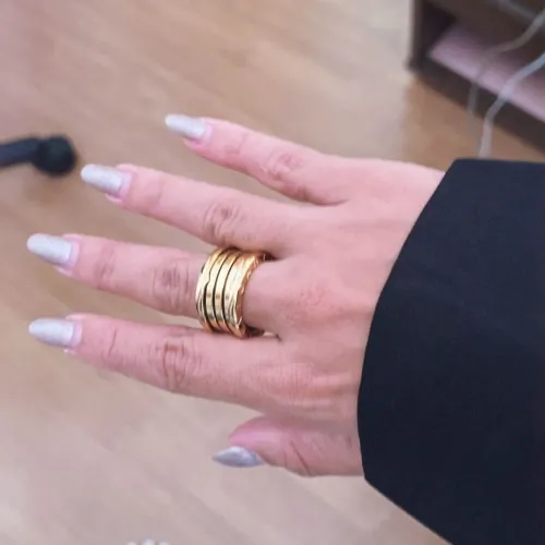 Anel Bvlgari dourado elegante Pronta entrega