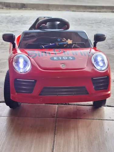 Carrinho elétrico infantil 