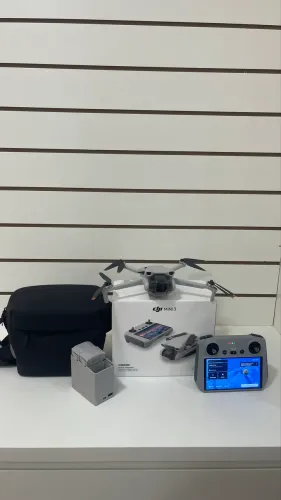Drone mini 3 com tela no controle com 3 bateria na promoção novo da loja 