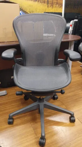 Cadeira de Escritório Herman Miller Aeron, ano 2019