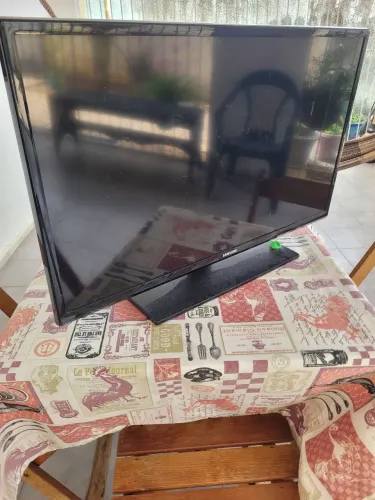 TV Samsung 32" para consertar