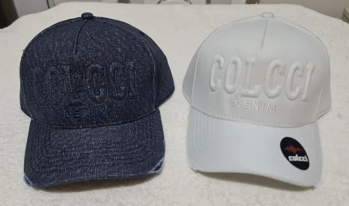 Bonés premium da Colcci