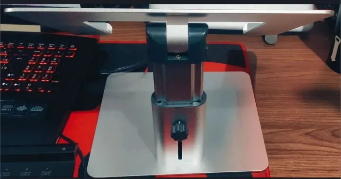 Suporte para Notebook Baseus Ajustável Material Liga de Alumínio com antiderrapante