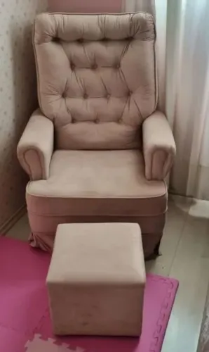 Poltrona de Amamentação + Puff Rosê
