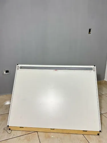 Mesa de Desenho - Régua e Esquadro