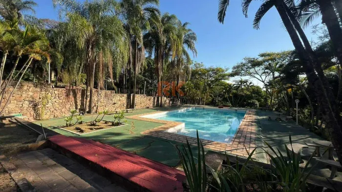 Casa em condomínio à venda, 4 quartos, 1 suíte, 4 vagas, Parque XangriLá - Contagem/MG