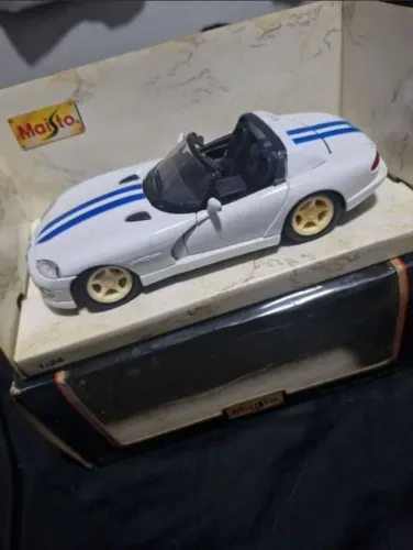 Miniatura Dodge Viper RT/10 Maisto 1:24