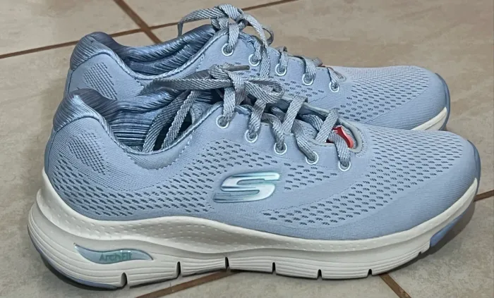 Tênis Skechers Air-cooled Arch fit feminino azul claro