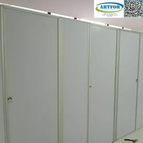 Divisórias para Banheiro, Divisórias Sanitárias Naval de Baixo Custo e Rápida Instalação.