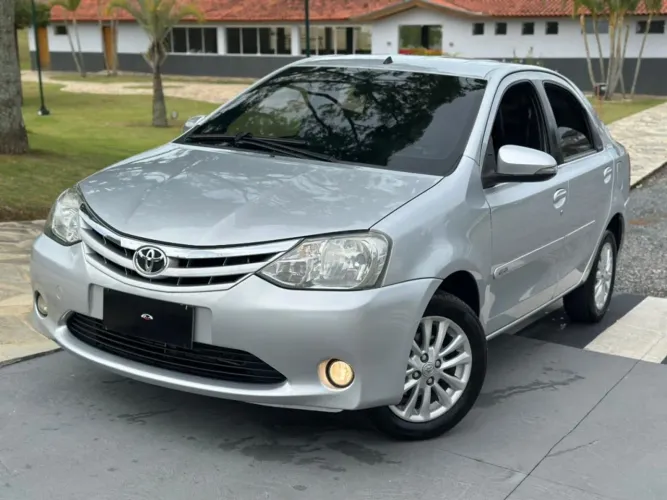 Toyota Etios XLS Sedan 1.5 Flex 16V 4P Mec. 2015