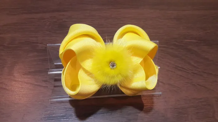 LAÇO DE CABELO P/ CRIANÇAS - AMARELO COM POMPOM