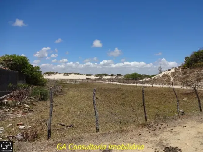 Terreno de esquina na Praia do Saco, em Estância.