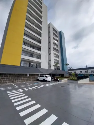 Apartamento à venda com 2 quartos, sendo 1 suíte, no condomínio Residencial Vila Bela, Ind