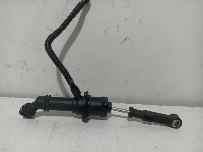 Atuador Cilindro Pedal De Embreagem Renault Logan Sandero 1.0 3cc 1.6 8v 2015 16 17 18 19 