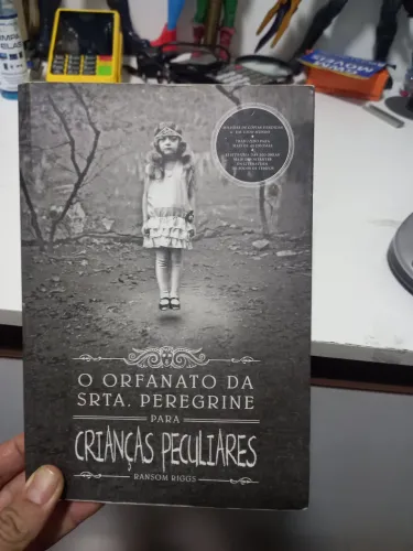 CRIANÇAS PECULIARES