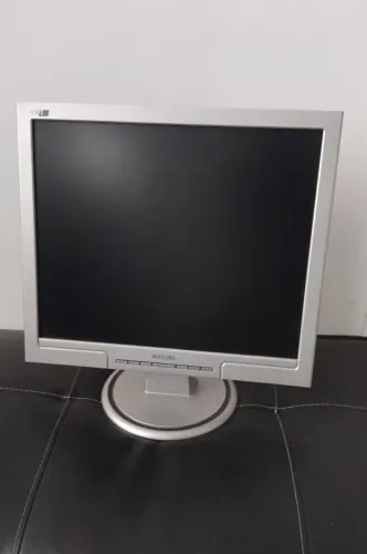 Monitor LCD 17 Philips 170S VGA (inclui cabos)