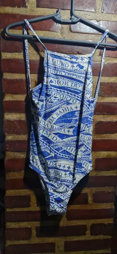 Body estampado azul e branco farm tam m 