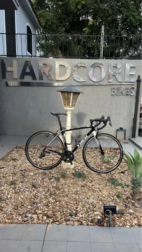 Bicicleta Speed Trek madone issue team transmissão 11v tamanho 52