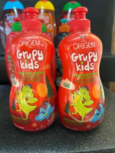 Shampoo, creme de pentear (infantil e adulto)e  de hidratação 