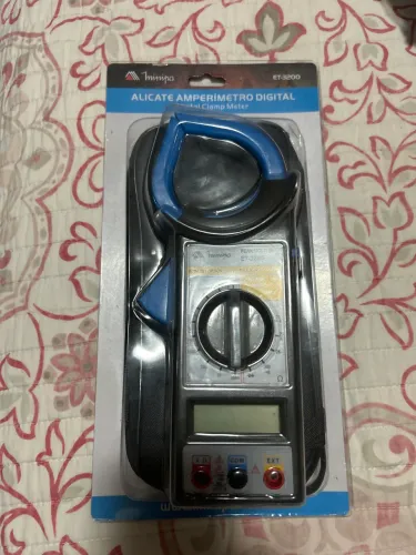 Alicate Amperímetro ET3200 Minipa
