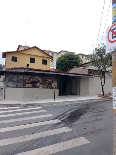 ( Food - truck ) Vende-se lanchonete / restaurante montado