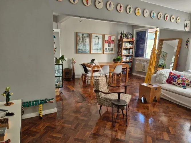 Apartamento na Lagoa: 2 Quartos, 1 Suíte, 1 Vaga e Silêncio Total