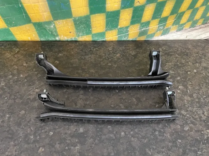 Calha guia vidro porta traseira direita fit fastback 52055354 52052885