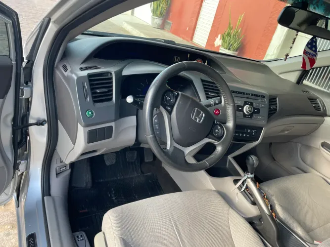 Honda Civic Sedan LXS 1.8/1.8 Flex 16V Mec. 4P 2014