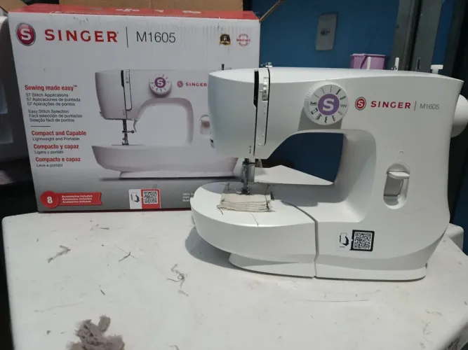 Máquina de custura 
