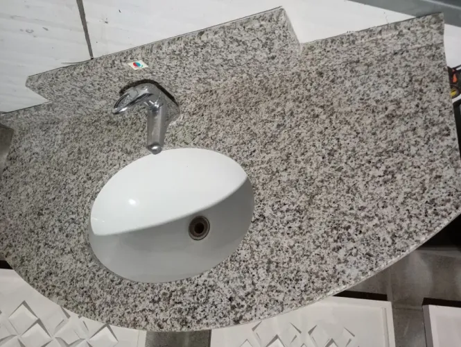 Pia de granito para banheiro