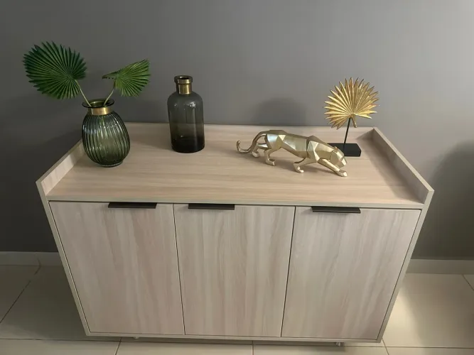 Aparador moderno com design elegante