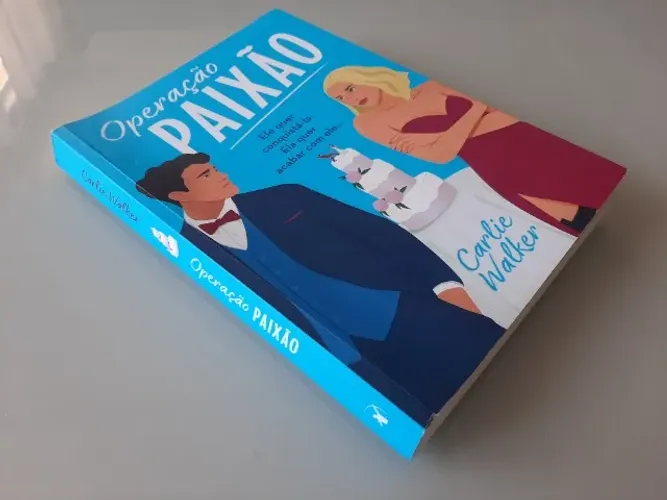 Livro Operação Paixão por Carlie Walker usado
