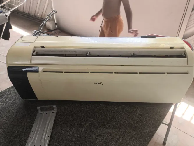 Split Midea 12 mil BTUS. Aceito proposta.