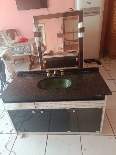 Bancada de banheiro.
