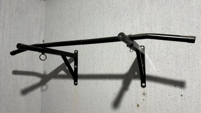 Barra fixa de parede + Suporte para Saco de Pancada