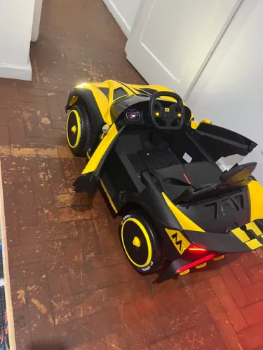 Carro elétrico infantil