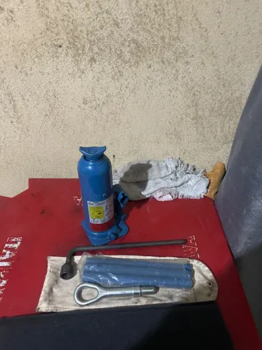 Macaco garrafa a óleo chave de roda rabo do macaco e triângulo da nova Mercedes Sprinter