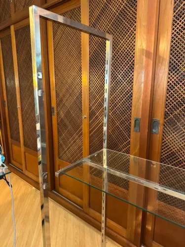 Prateleira Vitrine em Aço Inox com Vidro - Altura Ajustável (85 x 151 x 47 cm)