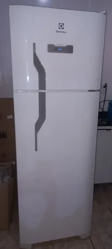 Geladeira Frost Free 310 Litros Branco Electrolux (TF39)