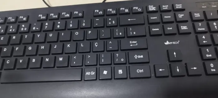 Teclado para computador com fio USB ABNT2 - App-Tech KF300