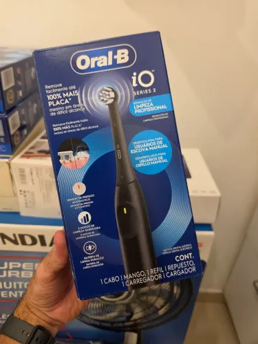 Escova dental Oral B IO 2