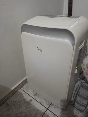 Ar condicionado portátil Midea Liva 12.000BTUS